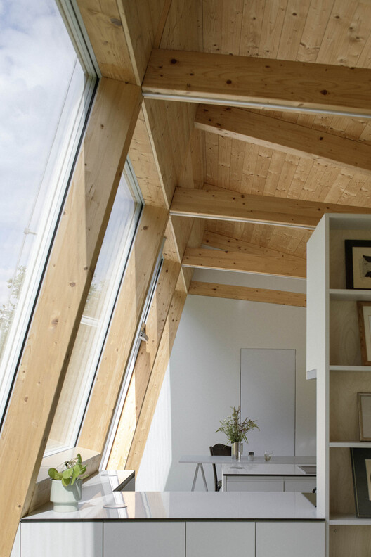 Modular House with a Sloping Facade / Papundekl Architects Modular House with a Sloping Facade / Papundekl Architects - Image 25 of 32