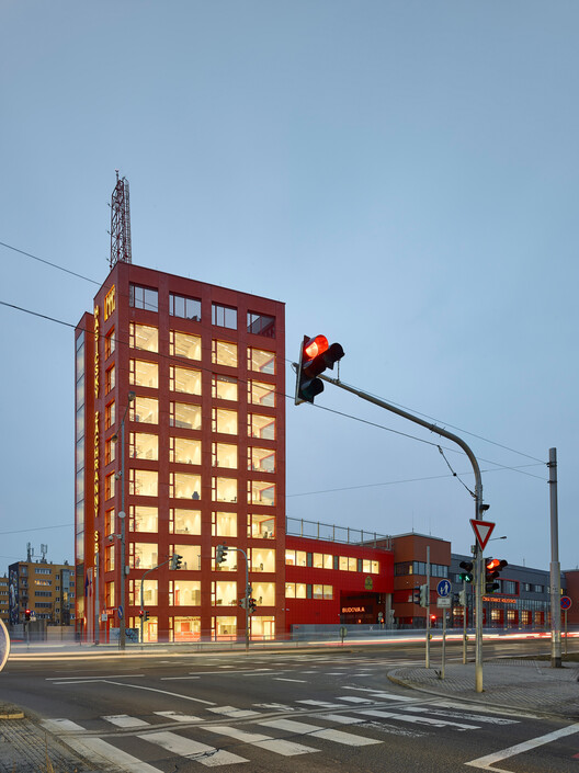 Prague Fire Rescue Service / Architektura Prague Fire Rescue Service / Architektura - Exterior Photography, Concrete