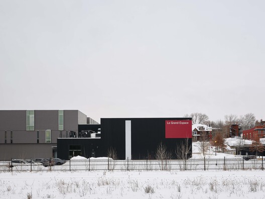 Le Grand-Espace Sherbrooke: A New Cultural Venue / Atelier Paul Laurendeau + NEUF architect(e)s Le Grand-Espace Sherbrooke: A New Cultural Venue / Atelier Paul Laurendeau + NEUF architect(e)s - Image 7 of 31
