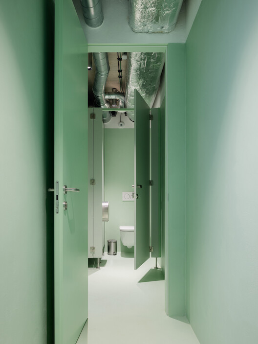 Centro Cultural e Comunitário Stará Hasička / schwerpunkt. - Imagem 30 de 58