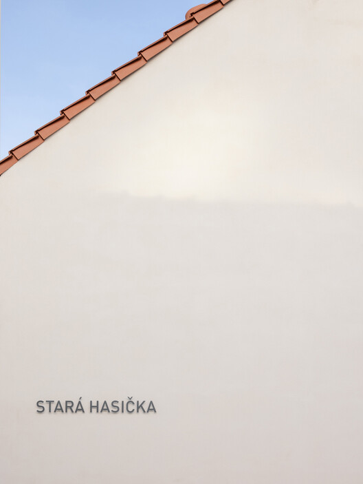 Centro Cultural e Comunitário Stará Hasička / schwerpunkt. - Imagem 39 de 58