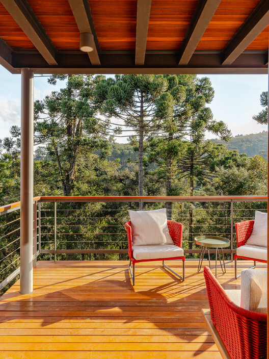Residência em Campos do Jordão / Gil Mello Arquitetura - Interior Photography, Wood, Deck, Chair, Balcony, Patio