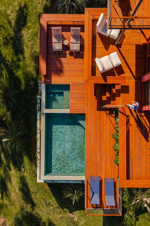 Residência em Campos do Jordão / Gil Mello Arquitetura - Interior Photography, Deck