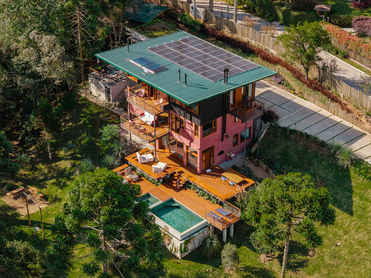 Residência em Campos do Jordão / Gil Mello Arquitetura - Exterior Photography, Balcony