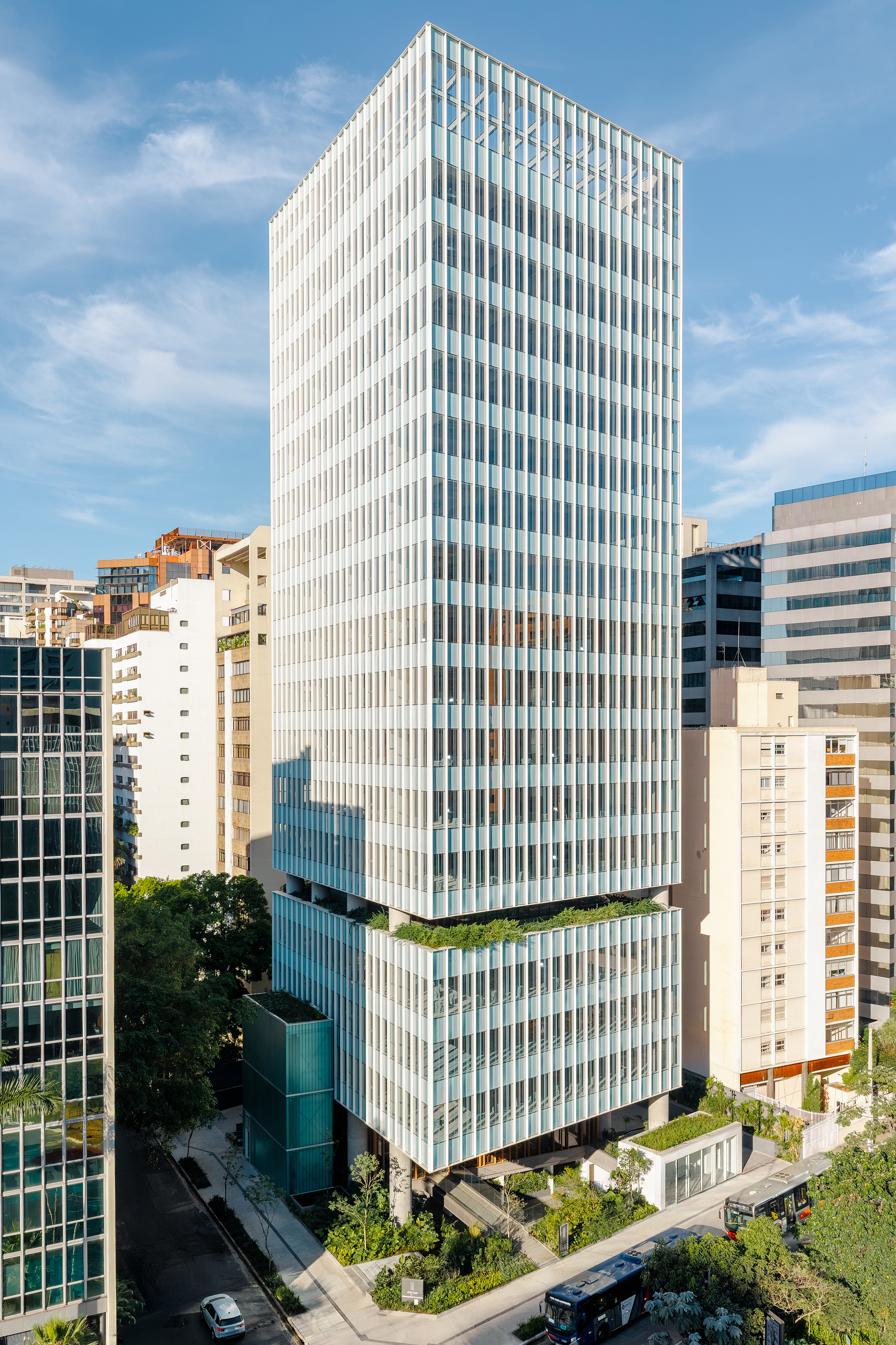 Perkins&Will abre un edificio de 20.500 m² a la calle más financiera de São Paulo