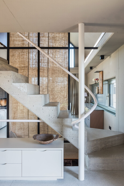 House on the Hill / Gangoly & Kristiner Architects - Interior Photography, Stairs, Handrail