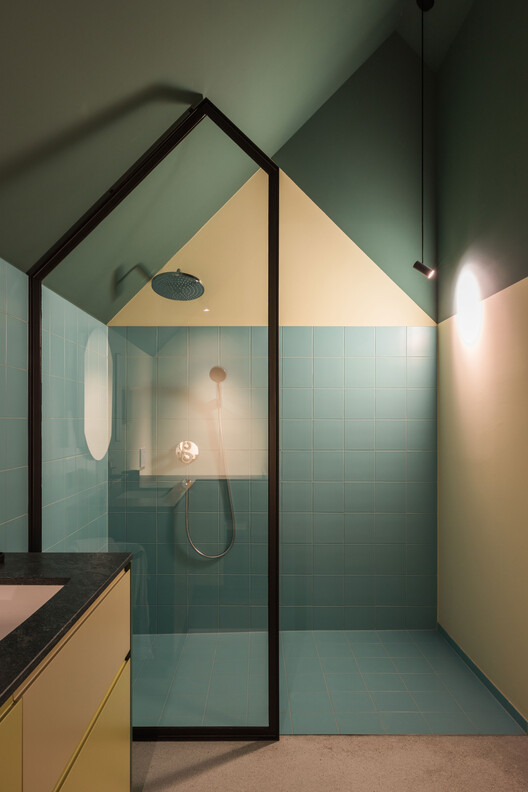 House on the Hill / Gangoly & Kristiner Architects - Interior Photography, Bathroom, Lighting