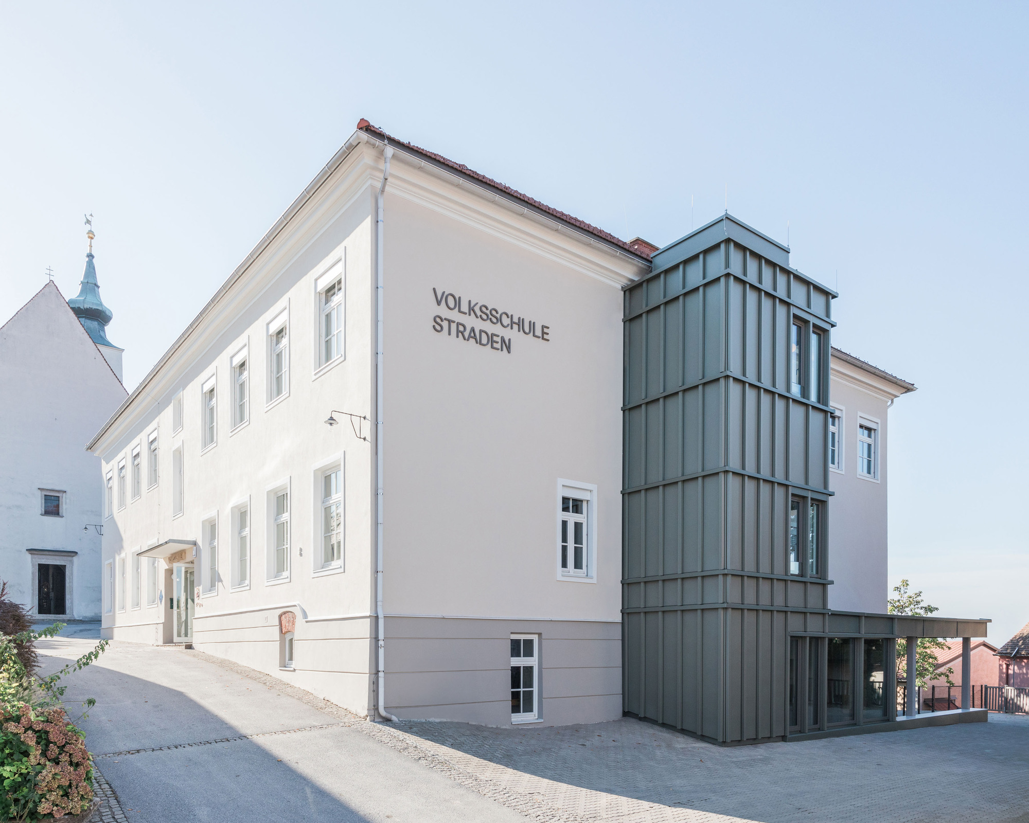 Primary School Straden / Gangoly & Kristiner Architects