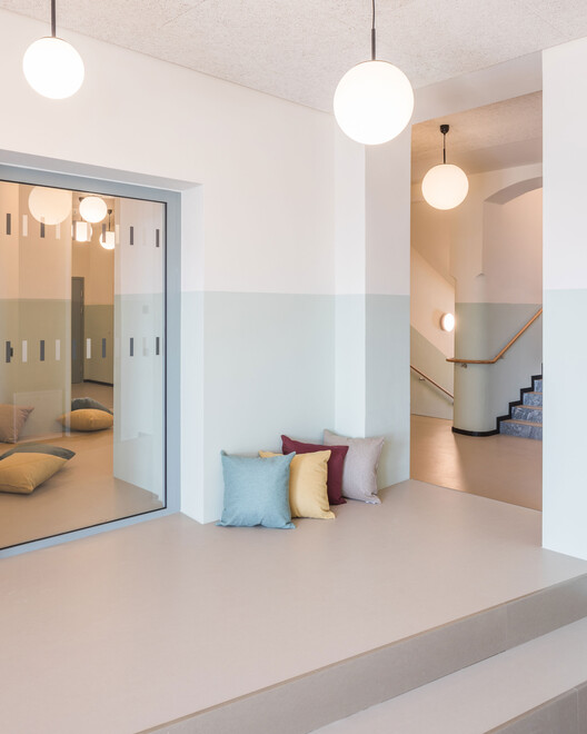 Primary School Straden / Gangoly & Kristiner Architects - Interior Photography, Wood, Lighting, Glass