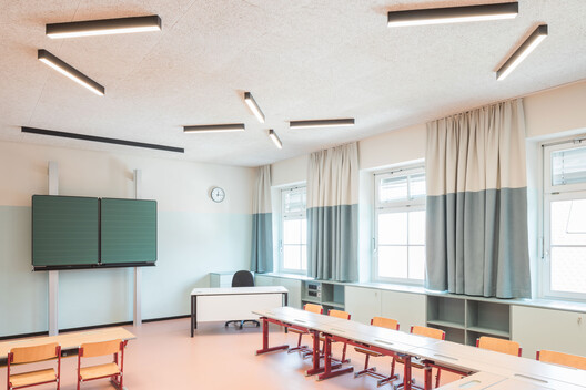 Primary School Straden / Gangoly & Kristiner Architects - Interior Photography, Dining room, Chair