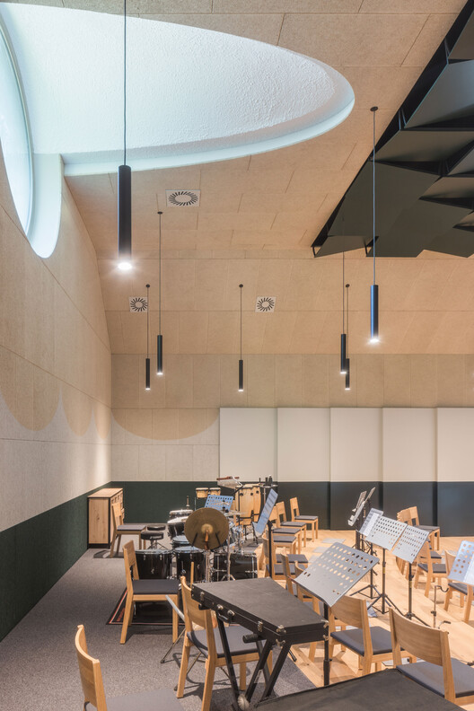 Community Center Gamlitz / Gangoly & Kristiner Architects Community Center Gamlitz / Gangoly & Kristiner Architects - Interior Photography, Chair