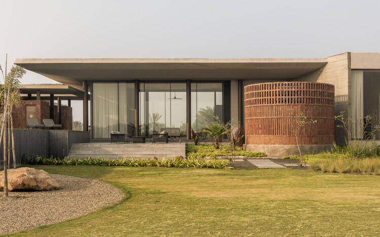 The House of Continum / Squelette Design - Houses