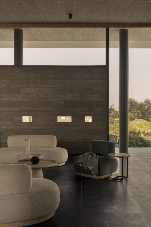 La Casa del Continuo / Squelette Design La Casa del Continuo / Squelette Design - Fotografía interior, Sala de estar, Sillas