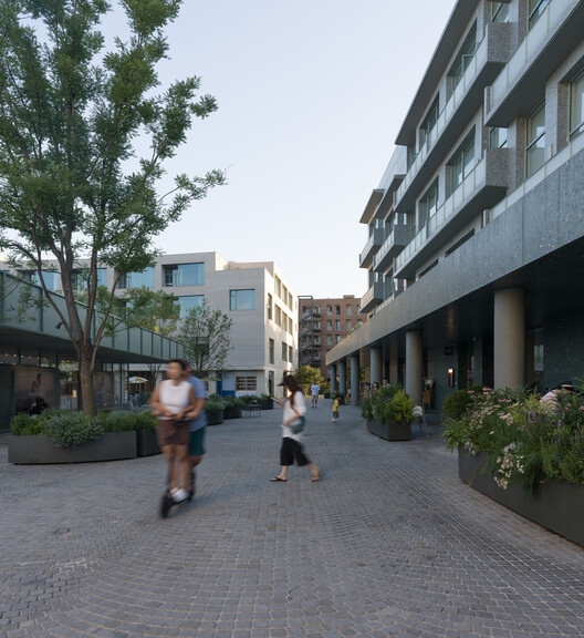 Aranya Youyi Bay Community Regeneration / genarchitects - Exterior Photography, Concrete, Balcony, Courtyard