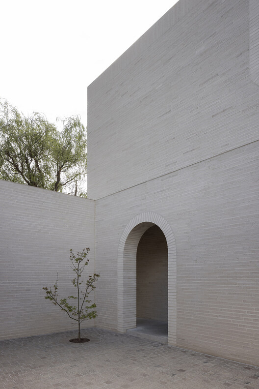 Casa Piva / B.E Architecture Casa Piva / B.E Architecture - Fotografia de Exterior, Arco, Tijolo, Concreto, Arcada