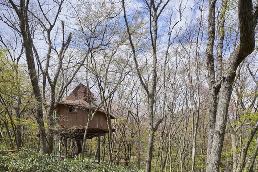 Building on Volcanic Ground: Architecture's Response to Volcanic Landscapes - Image 22 of 22