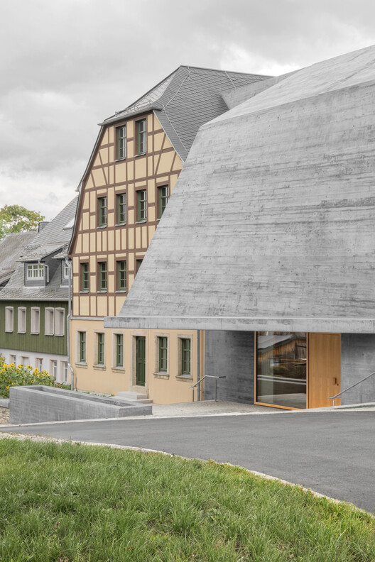 Mother of Pearl Experience Museum Adorf-Vogtland / Schulz und Schulz Mother of Pearl Experience Museum Adorf-Vogtland / Schulz und Schulz - Exterior Photography