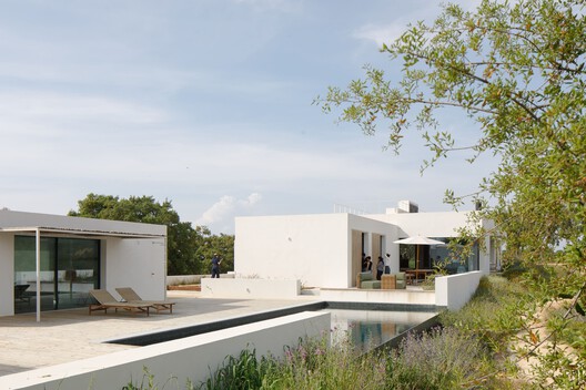 Melides MG House / Pereira Miguel Arquitectos Melides MG House / Pereira Miguel Arquitectos - Image 3 of 35