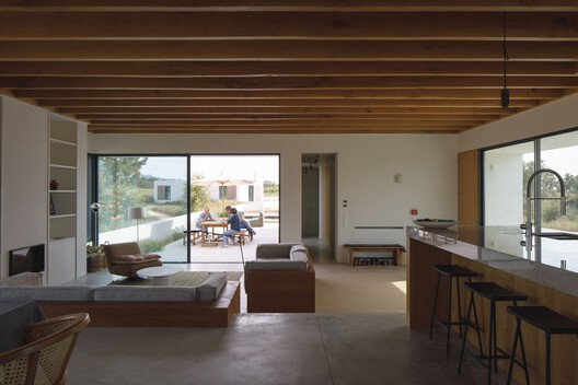 Melides MG House / Pereira Miguel Arquitectos Melides MG House / Pereira Miguel Arquitectos - Interior Photography, Wood, Table, Chair, Beam