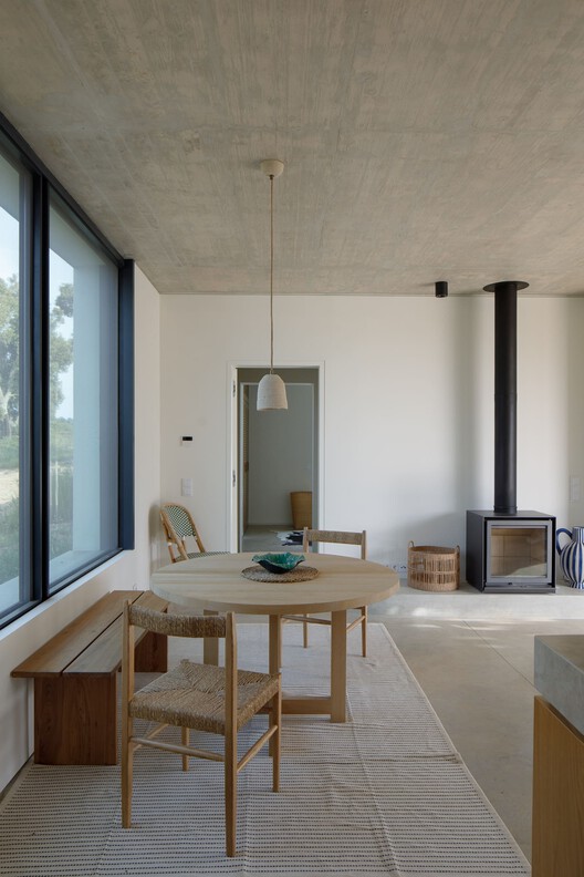 Melides MG House / Pereira Miguel Arquitectos Melides MG House / Pereira Miguel Arquitectos - Interior Photography, Dining room, Wood, Chair