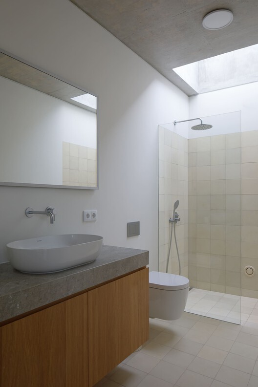 Melides MG House / Pereira Miguel Arquitectos Melides MG House / Pereira Miguel Arquitectos - Interior Photography, Bathroom, Sink, Lighting, Glass