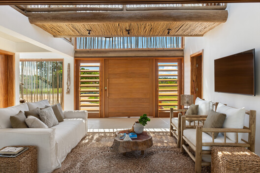 Vila Marebo / Frederico Zanelato | Arquitetos Vila Marebo / Frederico Zanelato | Arquitetos - Interior Photography, Living Room, Wood, Table, Chair
