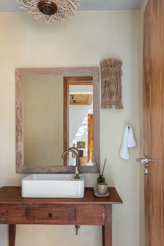 Vila Marebo / Frederico Zanelato | Arquitetos Vila Marebo / Frederico Zanelato | Arquitetos - Interior Photography, Bathroom, Wood, Sink, Lighting, Countertop