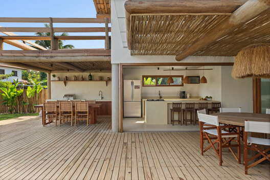 Vila Marebo / Frederico Zanelato | Arquitetos Vila Marebo / Frederico Zanelato | Arquitetos - Interior Photography, Wood, Deck, Beam, Chair
