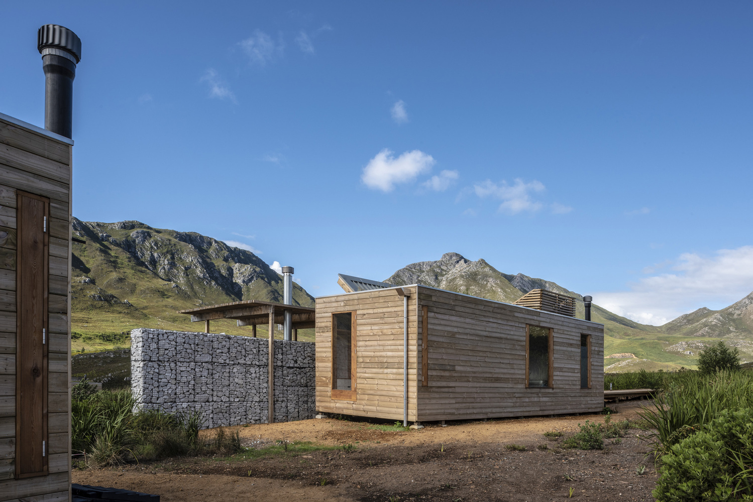 La arquitectura de supervivencia sale del búnker y entra en la vivienda cotidiana, vista 4