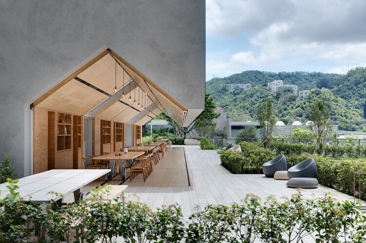 Pavilia Farm Clubhouses / Snøhetta - Community Center