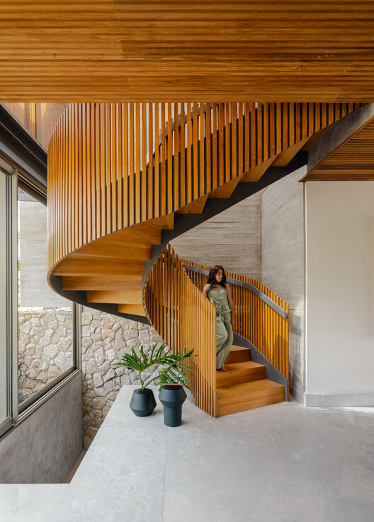 Matriz House / Estúdio Zargos Matriz House / Estúdio Zargos - Interior Photography, Stairs, Wood, Handrail