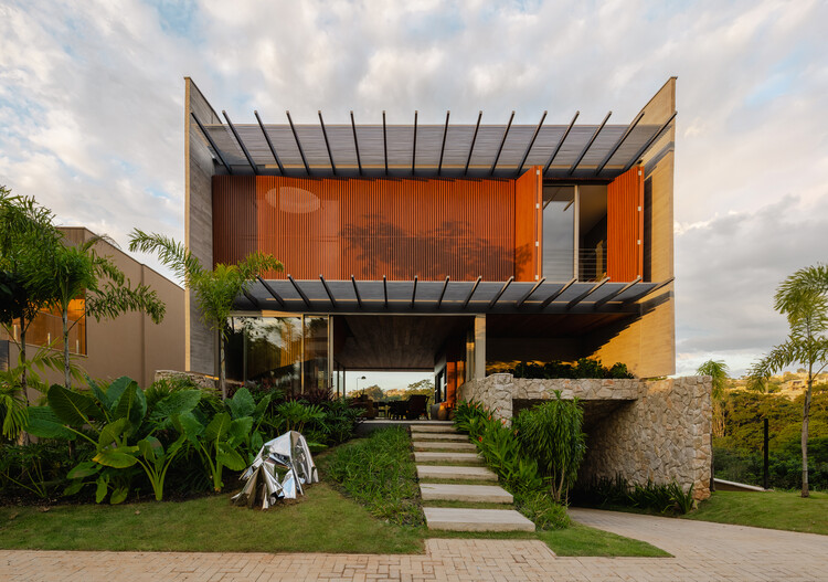 Matriz House / Estúdio Zargos - Houses