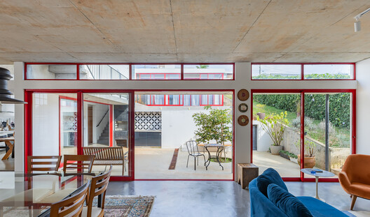 House JF / AAA_Azevedo Agência de Arquitetura - Interior Photography, Living Room, Chair