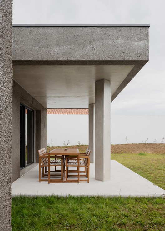 Rice Husk House / SUMMARY Rice Husk House / SUMMARY - Interior Photography, Concrete