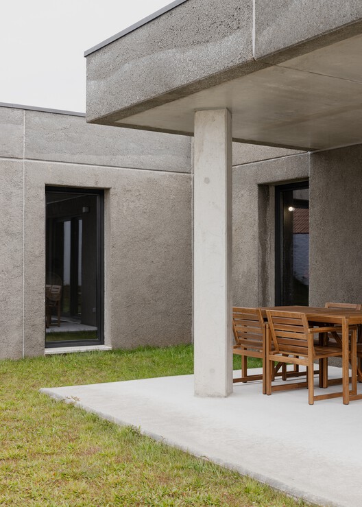 Rice Husk House / SUMMARY Rice Husk House / SUMMARY - Interior Photography, Concrete