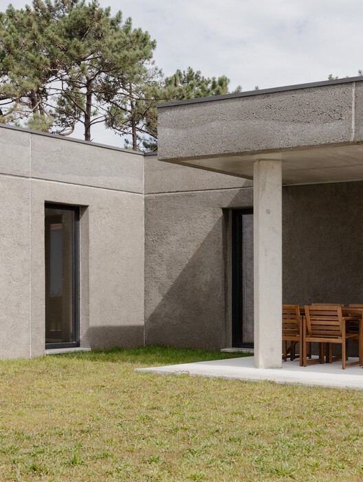 Rice Husk House / SUMMARY Rice Husk House / SUMMARY - Exterior Photography, Concrete