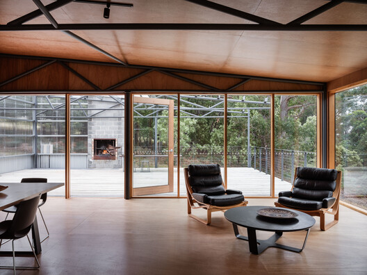 Simpsons Bay House / Dock4 Architects Simpsons Bay House / Dock4 Architects - Interior Photography, Living Room, Wood, Glass, Beam