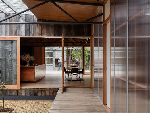 Simpsons Bay House / Dock4 Architects Simpsons Bay House / Dock4 Architects - Interior Photography, Kitchen, Wood, Beam