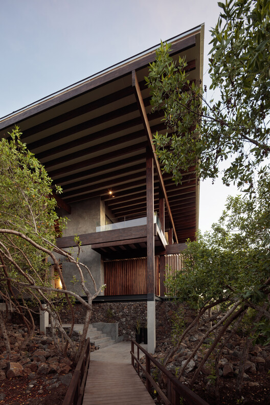 Finch Bay Hotel / Alfredo Ribadeneira Arquitectos - Exterior Photography, Wood, Balcony