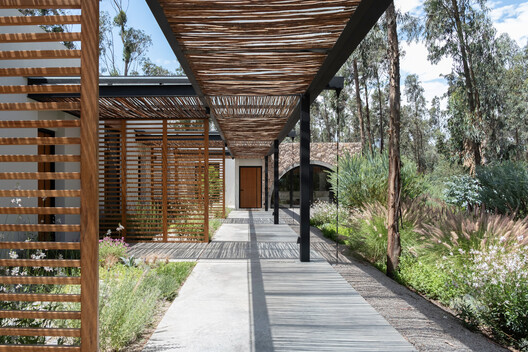 Villa "San Isidro" / MACCCONSTRUCCIONES / APLUS Villa "San Isidro" / MACCCONSTRUCCIONES / APLUS - Exterior Photography, Garden