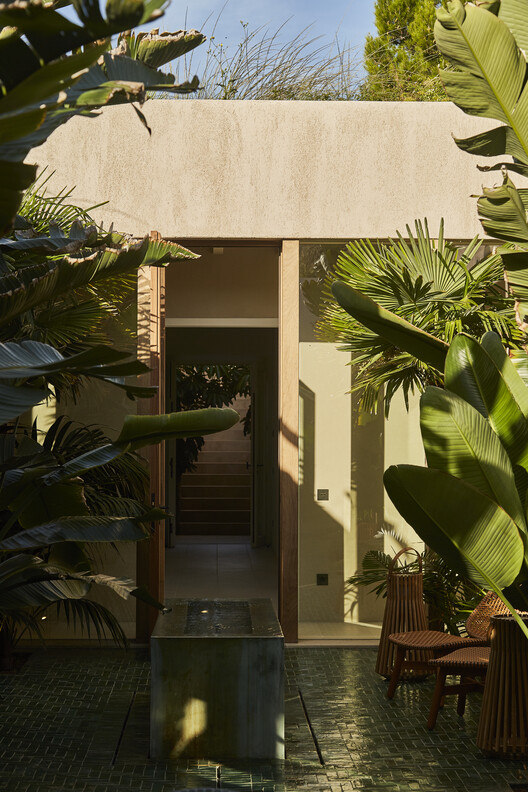 Son Llodrà House: Merge into the Landscape / Bastidas Architecture - Image 10 of 21