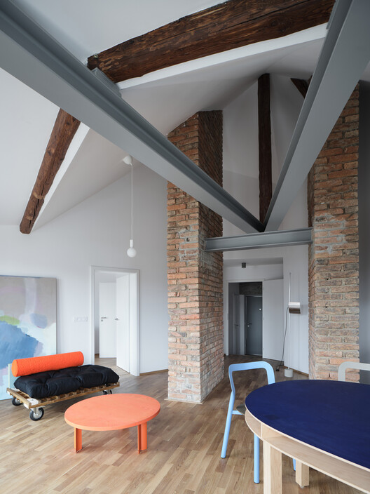 Harfa Rooftop Extension / matěj šebek architekti Harfa Rooftop Extension / matěj šebek architekti - Interior Photography, Wood, Lighting, Chair, Beam