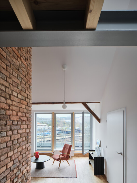 Harfa Rooftop Extension / matěj šebek architekti Harfa Rooftop Extension / matěj šebek architekti - Interior Photography, Wood, Brick, Glass, Chair