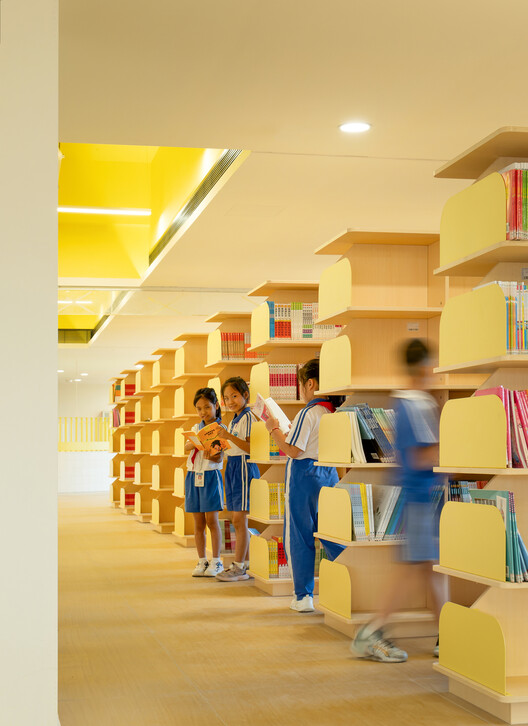 Lixue Primary School of KeWai Group / temp architects Lixue Primary School of KeWai Group / temp architects - Interior Photography, Closet, Shelving