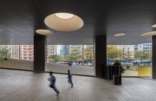 Lixue Primary School of KeWai Group / temp architects Lixue Primary School of KeWai Group / temp architects - Interior Photography, Glass, Concrete