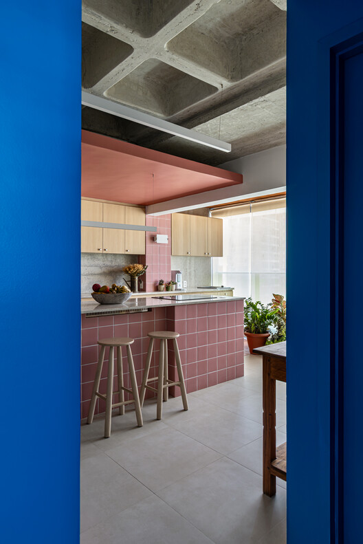 ABC Apartment / agência campo espacial ABC Apartment / agência campo espacial - Interior Photography, Kitchen, Wood, Chair, Countertop