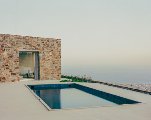 Casa en Tinos / Kelly Spanou - Imagen 8 de 33