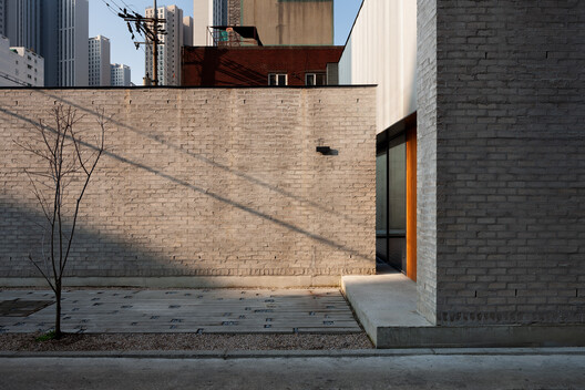 Sungui Church Cultural Space (ㅅㄱ) / SML Sungui Church Cultural Space (ㅅㄱ) / SML - Image 9 of 28