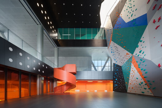 Yuehai Culture and Sports Center / MENG YAN | URBANUS Yuehai Culture and Sports Center / MENG YAN | URBANUS - Image 30 of 54