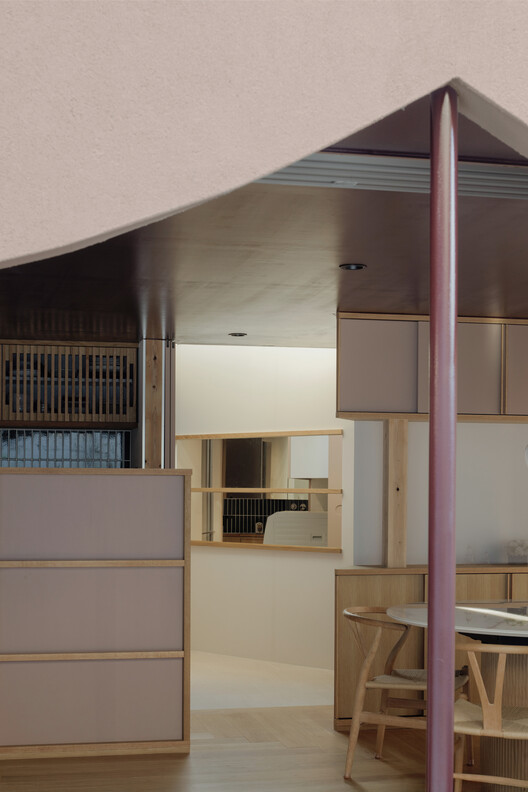 House Around the Corner in Kugahara / some ( ) + Tezzo Nishizawa Architects House Around the Corner in Kugahara / some ( ) + Tezzo Nishizawa Architects - Interior Photography, Kitchen, Wood, Glass